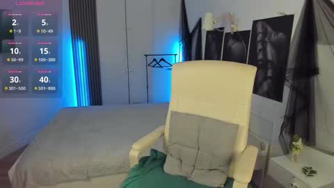 Sasha  online show from 09.16.25