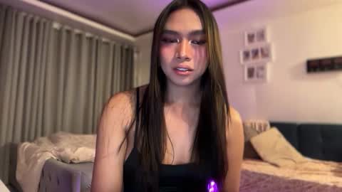 Snapshot of sashaswan69 chatting on 11.14.25 Sasha online show from 11.14.25