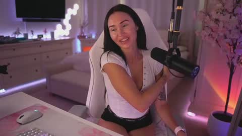 sashawest_official online show from 07.21.26