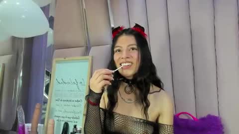 Snapshot of sashsapety chatting on 09.10.25 sashsapety online show from 09.10.25