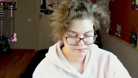 Snapshot of sashy_way chatting on 12.12.24 .Alexandra online show from 12.12.24