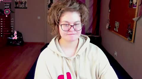 Snapshot of sashy_way chatting on 01.05.25 .Alexandra online show from 01.05.25