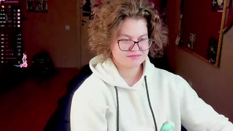 Snapshot of sashy_way chatting on 01.28.25 .Alexandra online show from 01.28.25