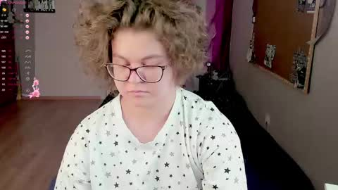 Snapshot of sashy_way chatting on 02.13.25 .Alexandra online show from 02.13.25