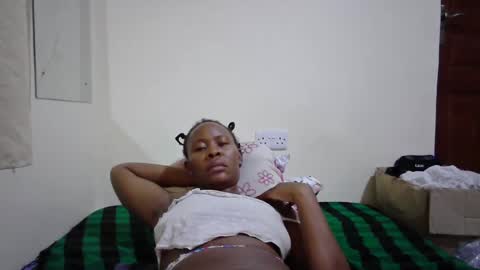 Snapshot of sassy_bella chatting on 03.05.25 sassy_bella online show from 03.05.25