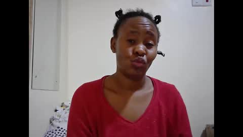 Snapshot of sassy_bella chatting on 03.10.25 sassy_bella online show from 03.10.25