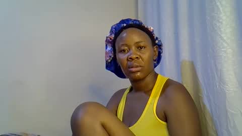 Snapshot of sassy_bella chatting on 09.13.25 sassy_bella online show from 09.13.25