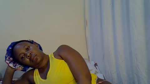 Snapshot of sassy_bella chatting on 09.14.25 sassy_bella online show from 09.14.25