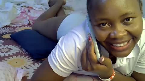 Snapshot of sassy_bella chatting on 09.21.25 sassy_bella online show from 09.21.25