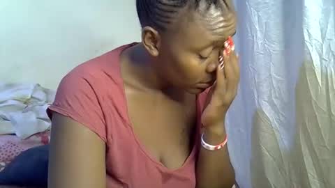 Snapshot of sassy_bella chatting on 10.02.25 sassy_bella online show from 10.02.25