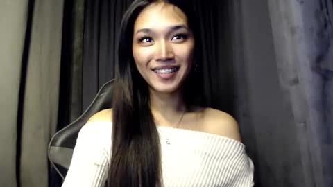 Snapshot of sassy_yourgirlxxxx chatting on 11.24.25 Sassygirl online show from 11.24.25