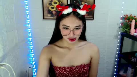 Snapshot of sassychixx699 chatting on 12.25.24 Arci online show from 12.25.24