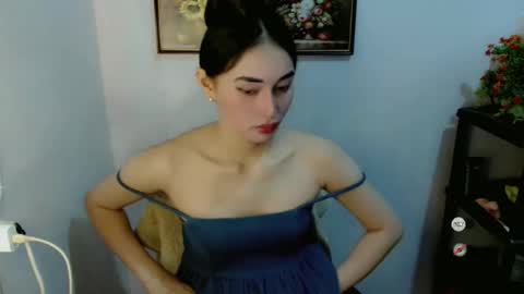 Snapshot of sassychixx699 chatting on 12.05.25 Arci online show from 12.05.25