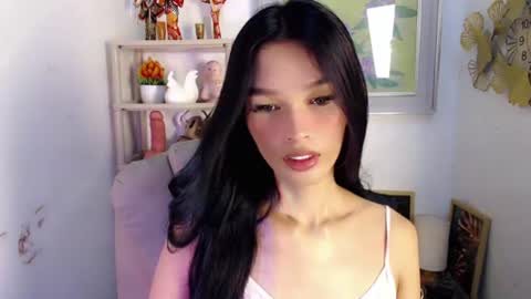 Snapshot of sassynrich chatting on 06.21.26 sassynrich online show from 06.21.26