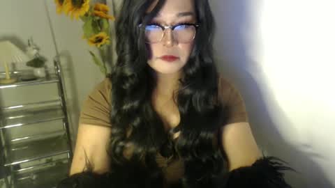 Snapshot of sassysosh chatting on 03.07.25 sassysosh online show from 03.07.25