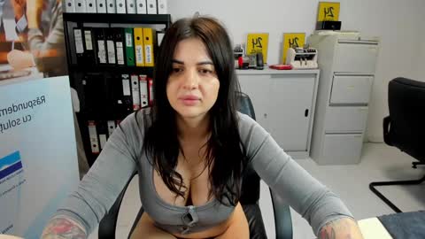 sassytiff online show from 01.22.25