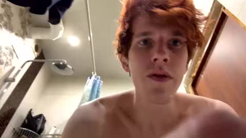 Snapshot of sat1sfaction chatting on 11.26.25 Kristof online show from 11.26.25