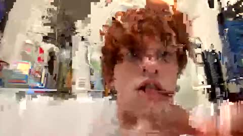 Snapshot of sat1sfaction chatting on 12.01.25 Kristof online show from 12.01.25