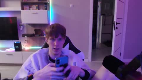 Snapshot of sat1sfaction chatting on 03.10.26 Kristof online show from 03.10.26