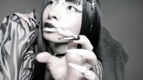    im expecting 300 thumbs up on my altar online show from 01.18.25