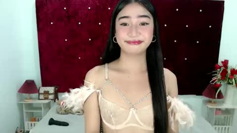 Snapshot of satiable_sashax chatting on 09.23.25 Sasha online show from 09.23.25