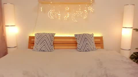 Snapshot of satimilf_ chatting on 02.22.25 Sati online show from 02.22.25