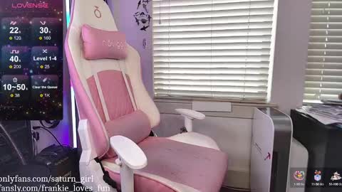 Saturn Girl online show from 09.08.25