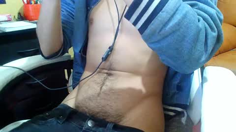 saturno_97 online show from 02.02.25