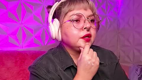 Gina George online show from 11.19.25