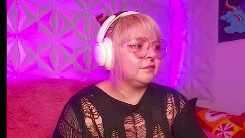 Gina George online show from 01.17.26