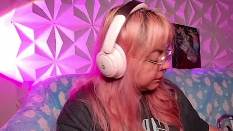 Gina George online show from 04.21.26