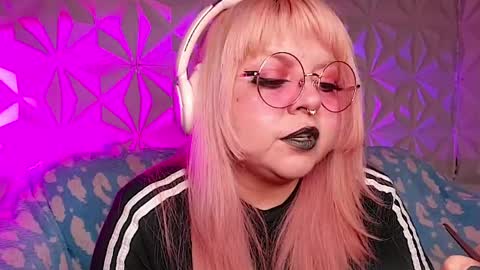 Gina George online show from 04.28.26