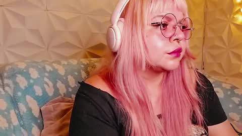 Gina George online show from 06.10.26