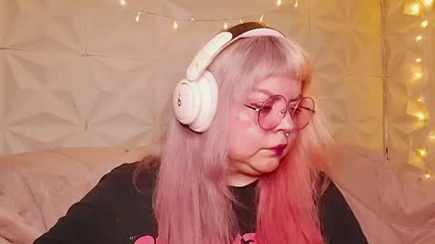 Gina George online show from 08.01.26