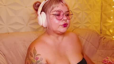 Gina George online show from 08.02.26