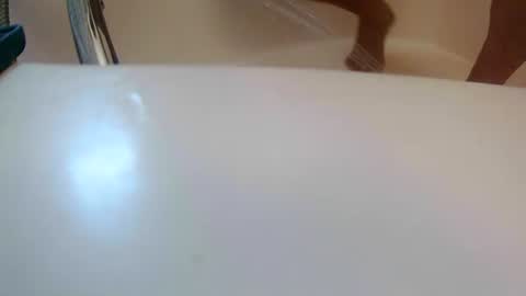 Snapshot of saucy_latino chatting on 02.28.25 ElVergone online show from 02.28.25