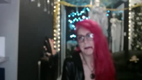 Snapshot of saucysky chatting on 10.31.25 SaucySky online show from 10.31.25