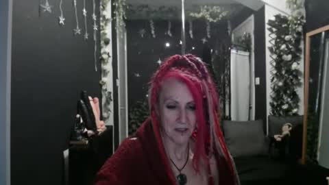 Snapshot of saucysky chatting on 11.30.25 SaucySky online show from 11.30.25