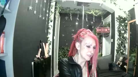 SaucySky online show from 04.24.26