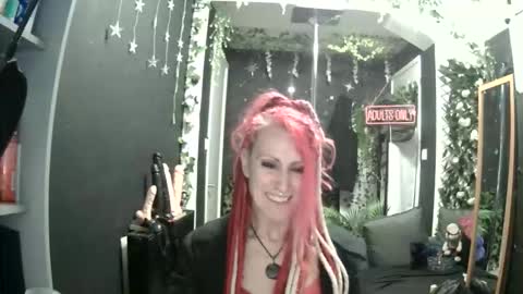 SaucySky online show from 04.26.26