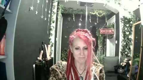 SaucySky online show from 04.27.26