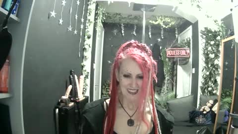 SaucySky online show from 04.28.26
