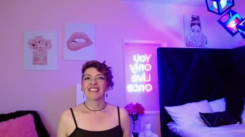 Snapshot of sauvage_lilith chatting on 12.01.25 lilith online show from 12.01.25