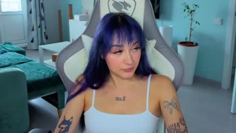 Snapshot of savage_lust_ chatting on 07.24.26 Ariel online show from 07.24.26