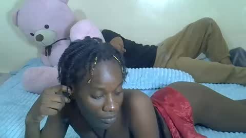 Snapshot of savagetongu3e chatting on 10.07.25 savagetonguee online show from 10.07.25