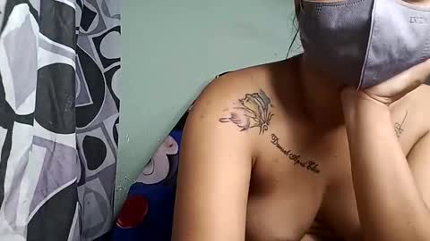 Snapshot of savannahot833323 chatting on 11.28.25 Y online show from 11.28.25