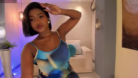 Snapshot of savannahstorm_ chatting on 03.09.25 S a v a n n a h  online show from 03.09.25