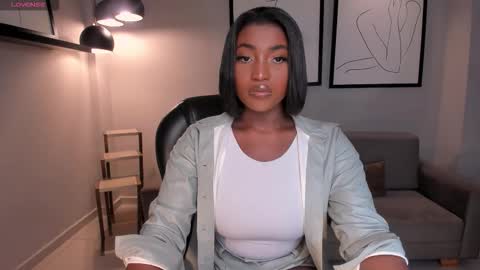 Snapshot of savannahstorm_ chatting on 10.18.25 S a v a n n a h  online show from 10.18.25
