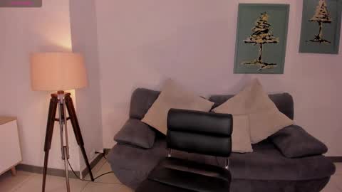 Snapshot of savannahstorm_ chatting on 10.21.25 S a v a n n a h  online show from 10.21.25