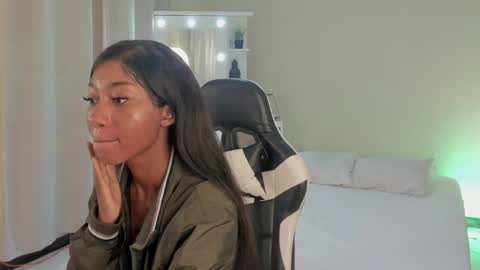 Snapshot of savannahwildee chatting on 03.01.25 Savannahwildee online show from 03.01.25